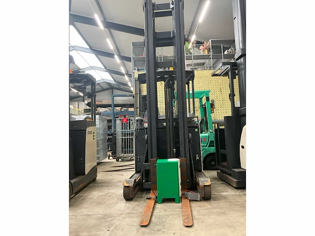 2011 crown esr 5260 reach truck - afbeelding 23 van  27