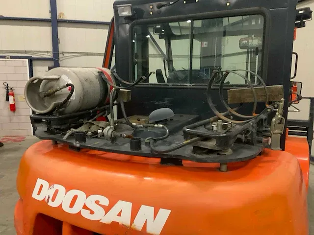 2011 doosan 70 vorkheftruck - afbeelding 10 van  20