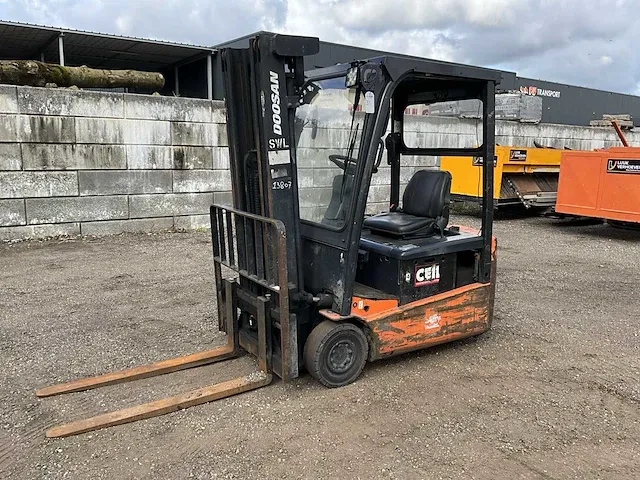 2011 doosan b15t-5 vorkheftruck - afbeelding 1 van  27