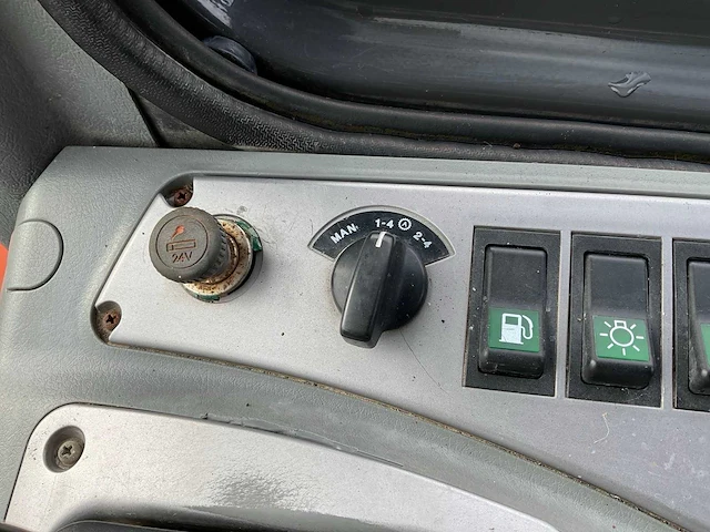 2011 doosan dl200 shovel - afbeelding 29 van  37