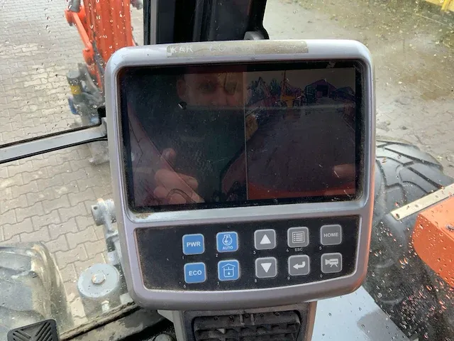 2011 doosan dx140w banden graafmachine - afbeelding 20 van  60