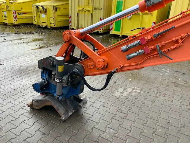 2011 doosan dx140w banden graafmachine - afbeelding 27 van  60