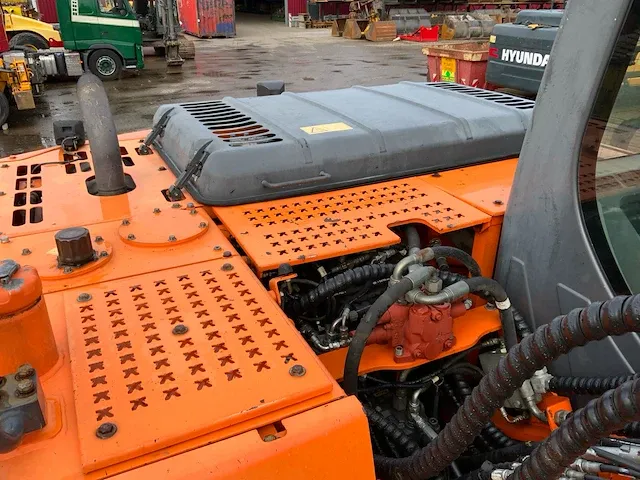 2011 doosan dx140w banden graafmachine - afbeelding 42 van  60