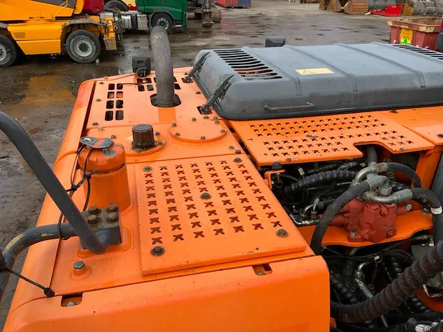 2011 doosan dx140w banden graafmachine - afbeelding 43 van  60