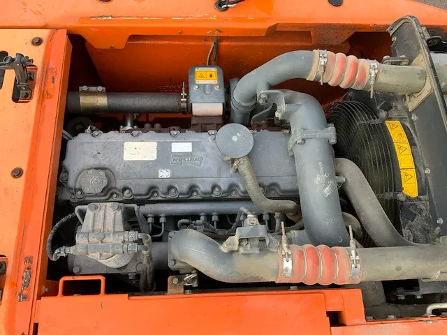 2011 doosan dx140w banden graafmachine - afbeelding 46 van  60