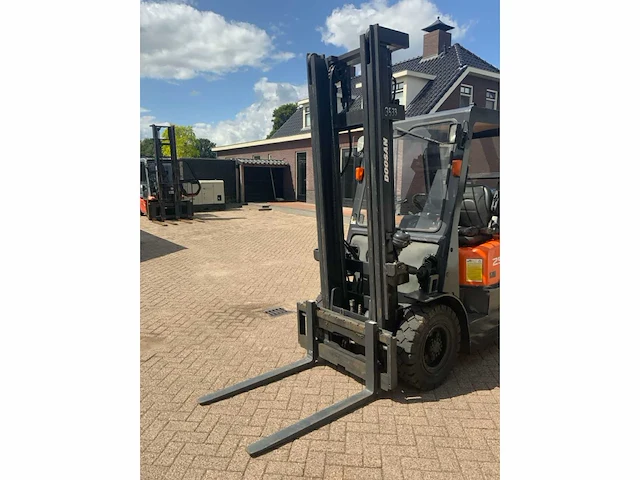 2011 doosan g25g lp vorkheftruck - afbeelding 3 van  25