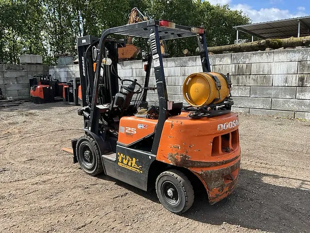 2011 doosan g25g vorkheftruck - afbeelding 23 van  30