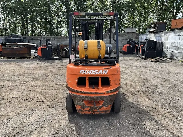 2011 doosan g25g vorkheftruck - afbeelding 25 van  30