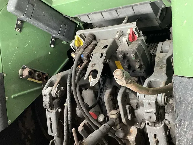 2011 fendt 820 vario tms vierwielaangedreven landbouwtractor - afbeelding 6 van  24