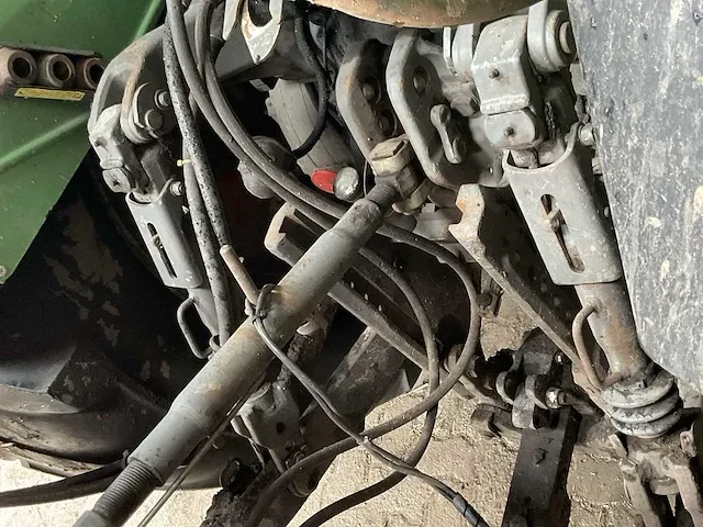 2011 fendt 820 vario tms vierwielaangedreven landbouwtractor - afbeelding 7 van  24