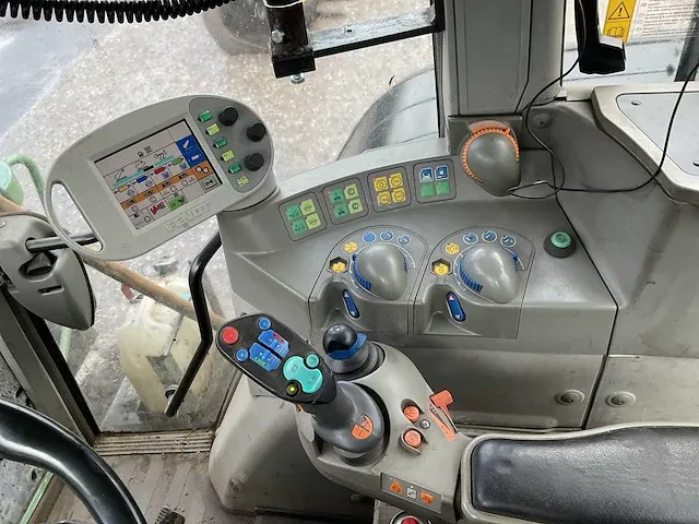 2011 fendt 820 vario tms vierwielaangedreven landbouwtractor - afbeelding 10 van  24