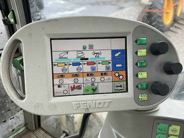 2011 fendt 820 vario tms vierwielaangedreven landbouwtractor - afbeelding 14 van  24