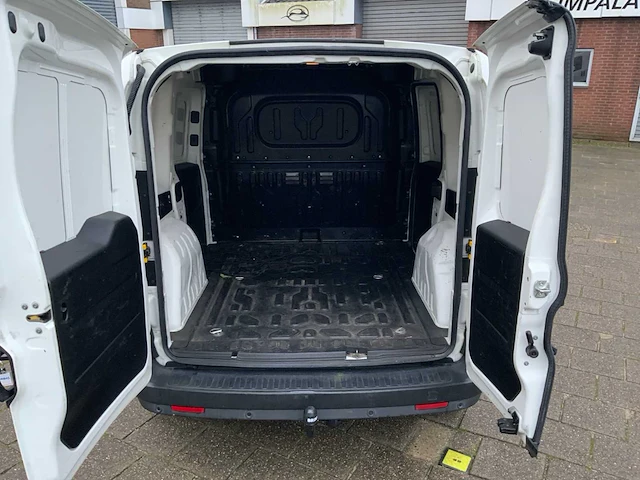 2011 fiat doblò cargo bedrijfswagen - afbeelding 19 van  20