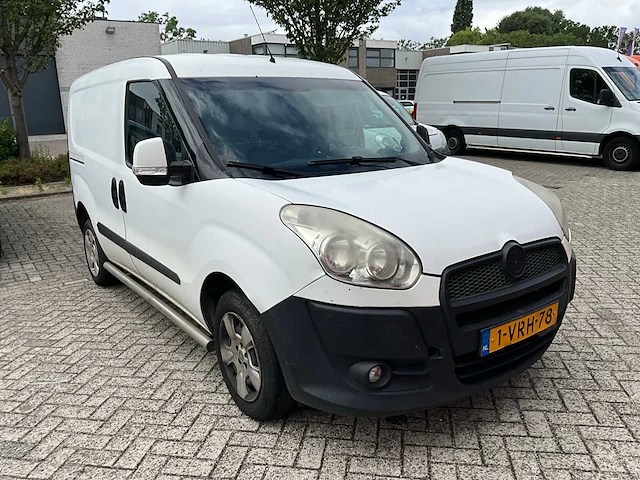 2011 fiat doblò cargo bedrijfswagen - afbeelding 12 van  20