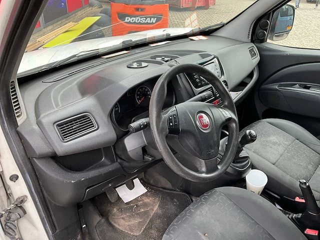 2011 fiat doblò cargo bedrijfswagen - afbeelding 19 van  20