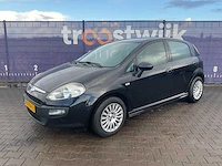 2011 fiat punto evo personenauto - afbeelding 1 van  12