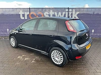 2011 fiat punto evo personenauto - afbeelding 6 van  12