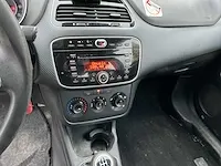 2011 fiat punto evo personenauto - afbeelding 10 van  26