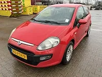 2011 fiat punto evo personenauto - afbeelding 1 van  26