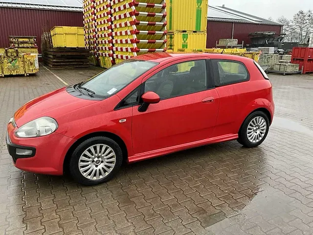 2011 fiat punto evo personenauto - afbeelding 12 van  26