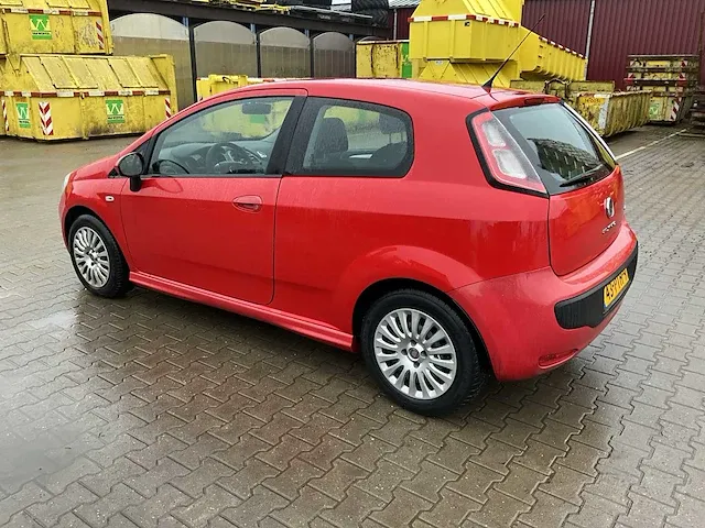 2011 fiat punto evo personenauto - afbeelding 20 van  26