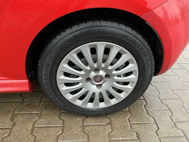 2011 fiat punto evo personenauto - afbeelding 26 van  26