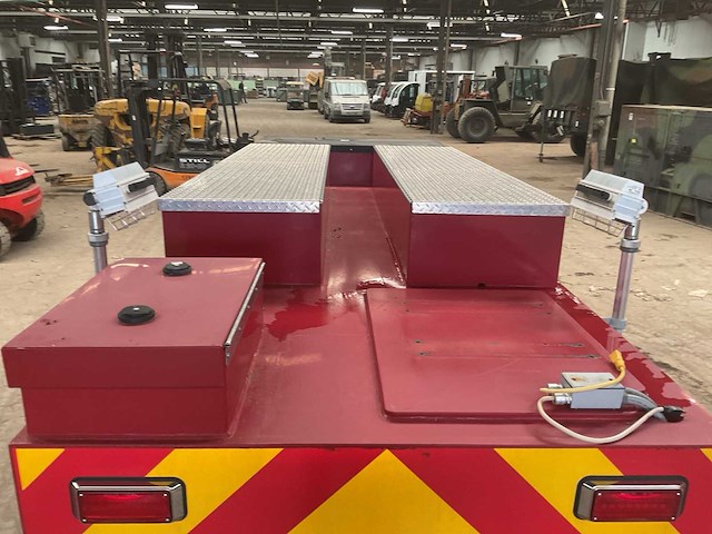 2011 fire-1 brandweeraanhangwagen - afbeelding 6 van  11