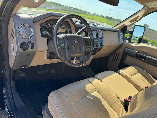 2011 ford 6.7 v8 powerstroke turbo-diesel f-250 bedrijfswagen - afbeelding 10 van  33