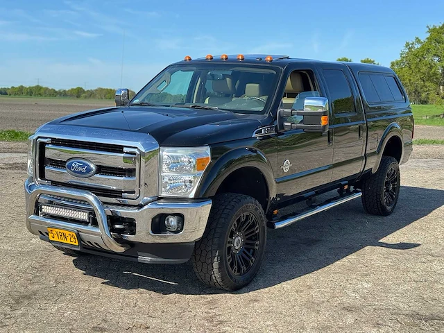 2011 ford 6.7 v8 powerstroke turbo-diesel f-250 bedrijfswagen - afbeelding 1 van  33