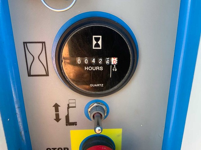 2011 genie grc-12 hoogwerker / personenlift - afbeelding 6 van  15