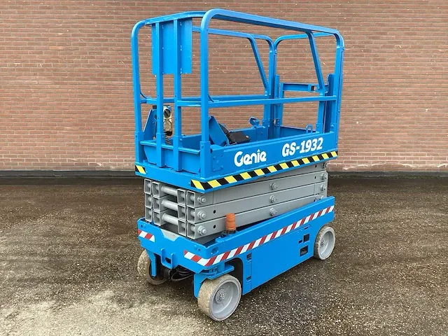 2011 genie gs-1932 hoogwerker - afbeelding 1 van  11