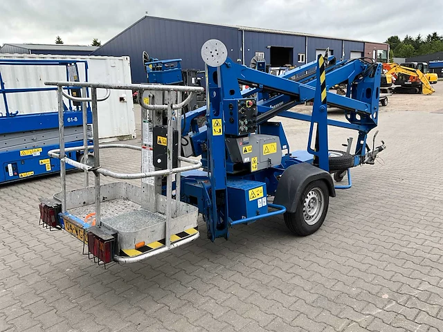 2011 genie tz-34/20 knikarmhoogwerker op aanhangwagen - afbeelding 16 van  22