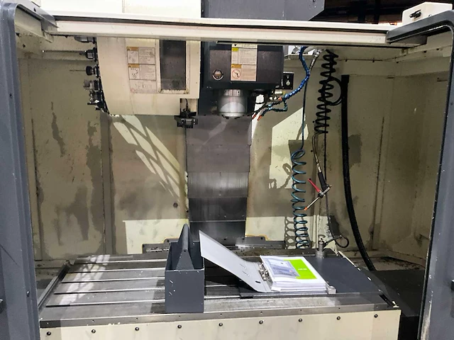 2011 hartford vmc-1270 cnc bewerkingscentrum - afbeelding 13 van  23