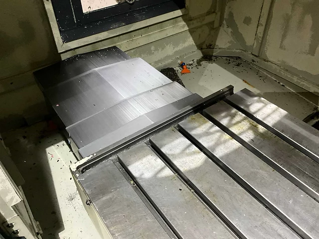 2011 hartford vmc-1270 cnc bewerkingscentrum - afbeelding 15 van  23