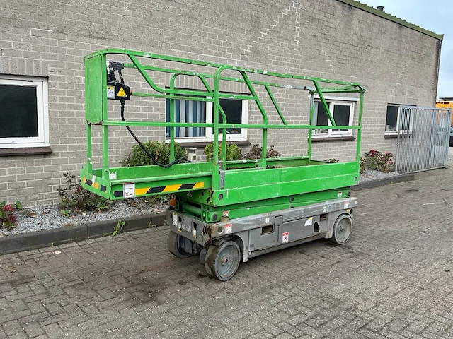 2011 haulotte compact 8 hoogwerker - afbeelding 20 van  28
