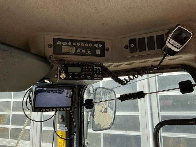 2011 hitachi zw180-3 shovel - afbeelding 30 van  37