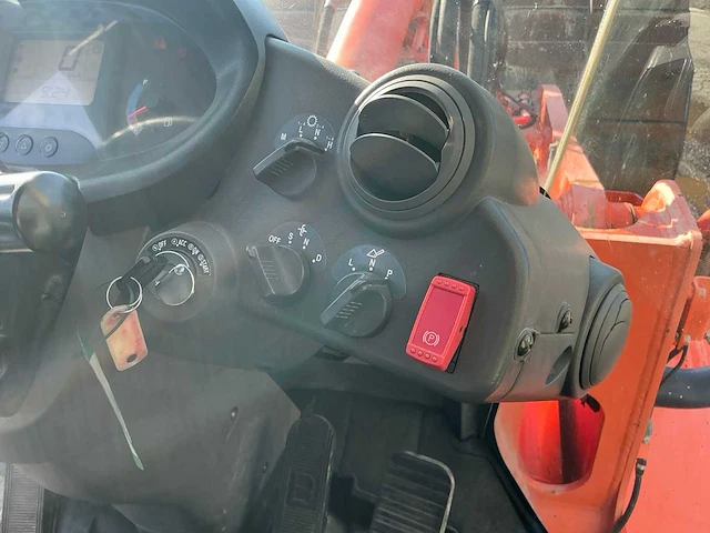 2011 hitachi zw180 shovel - afbeelding 20 van  49