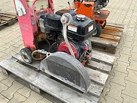2011 husqvarna fs400lv asfaltzaagmachine / betonzaagmachine - afbeelding 4 van  7