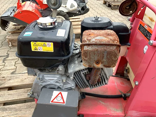 2011 husqvarna fs400lv asfaltzaagmachine / betonzaagmachine - afbeelding 6 van  8