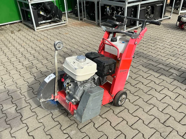 2011 husqvarna fs400lv betonzaag - afbeelding 1 van  15