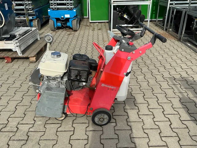 2011 husqvarna fs400lv betonzaag - afbeelding 9 van  15