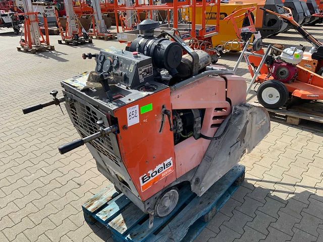 2011 husqvarna fs4800d asfaltzaagmachine / vloerzaag - afbeelding 7 van  14