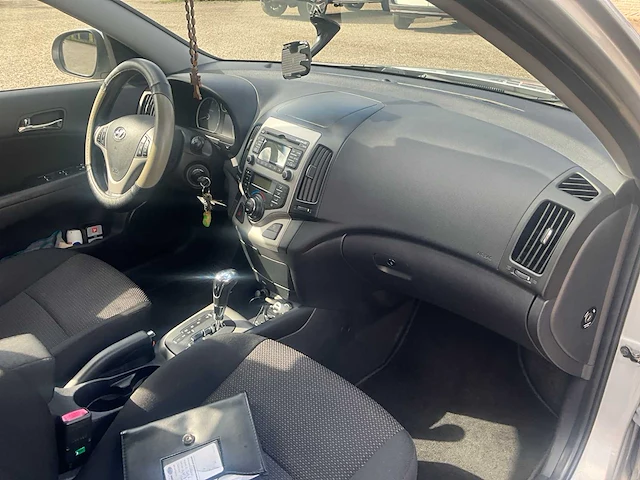 2011 hyundai i30 personenauto - afbeelding 6 van  22