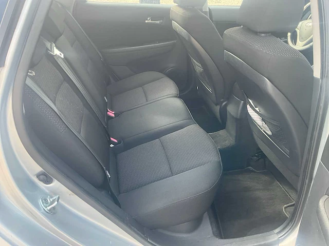 2011 hyundai i30 personenauto - afbeelding 8 van  22