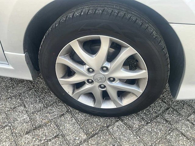 2011 hyundai i30 personenauto - afbeelding 13 van  22