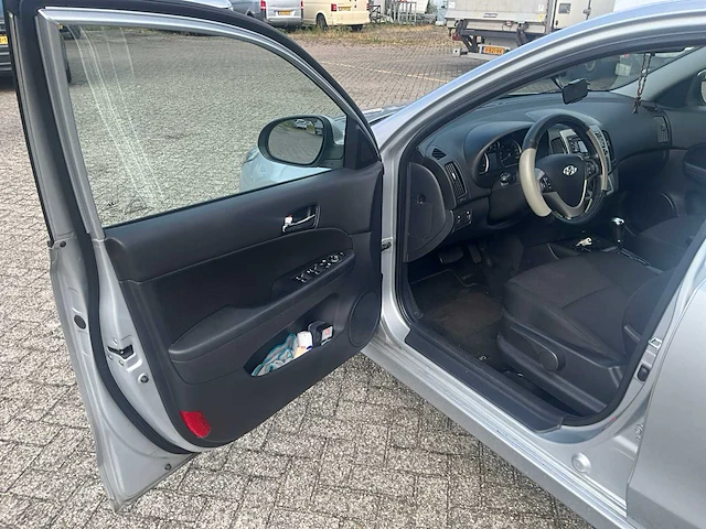 2011 hyundai i30 personenauto - afbeelding 18 van  22