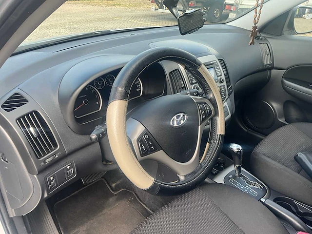 2011 hyundai i30 personenauto - afbeelding 20 van  22
