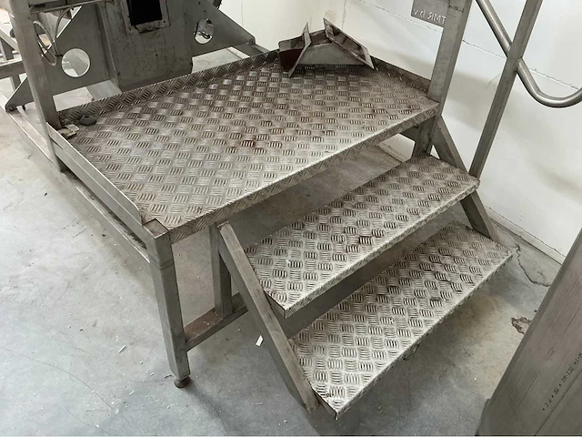2011 industriële foodschredder met zeef - afbeelding 23 van  34