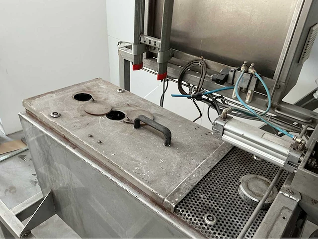 2011 industriële foodschredder met zeef - afbeelding 29 van  34
