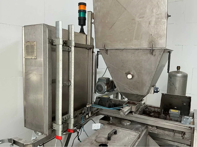 2011 industriële foodschredder met zeef - afbeelding 32 van  34
